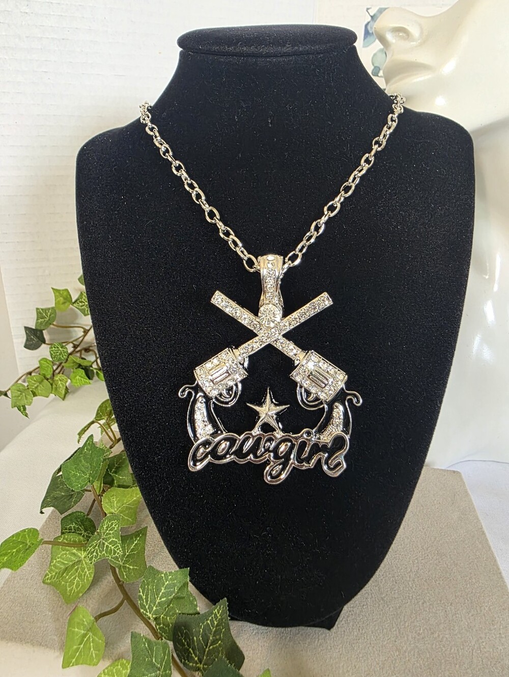 Silver Tone Rhinestone Crossed Pistols Cowgirl Pendant Necklace Western Bling